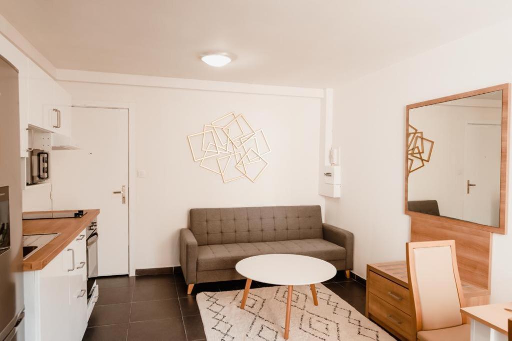 Calvi. T2 2/4 Personnes A 100 Metres De La Plage Apartman Calvi  Kültér fotó